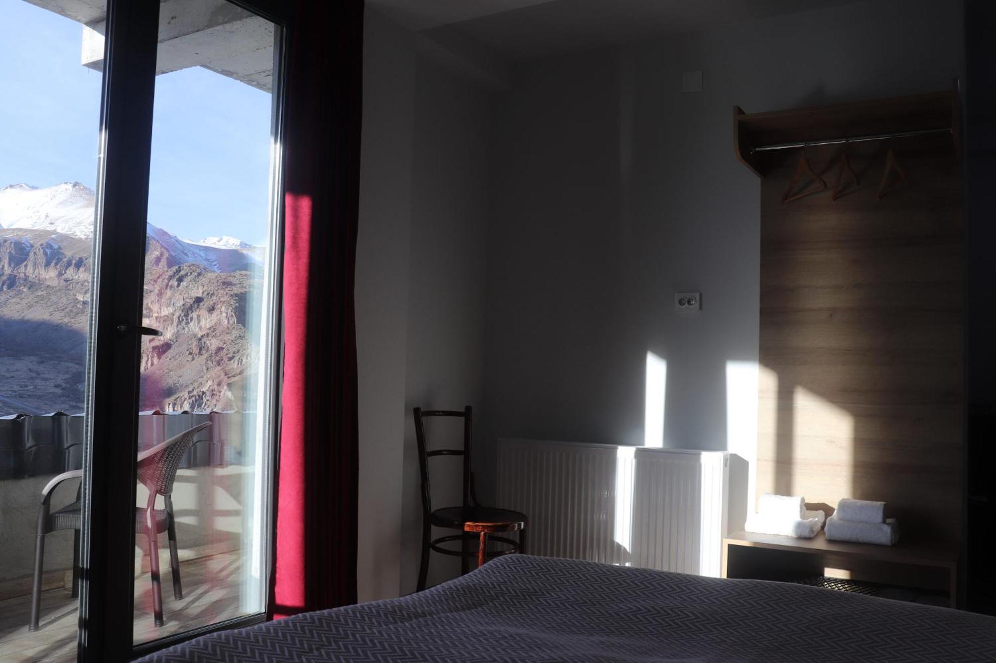 Rooftop Kazbegi Стая снимка